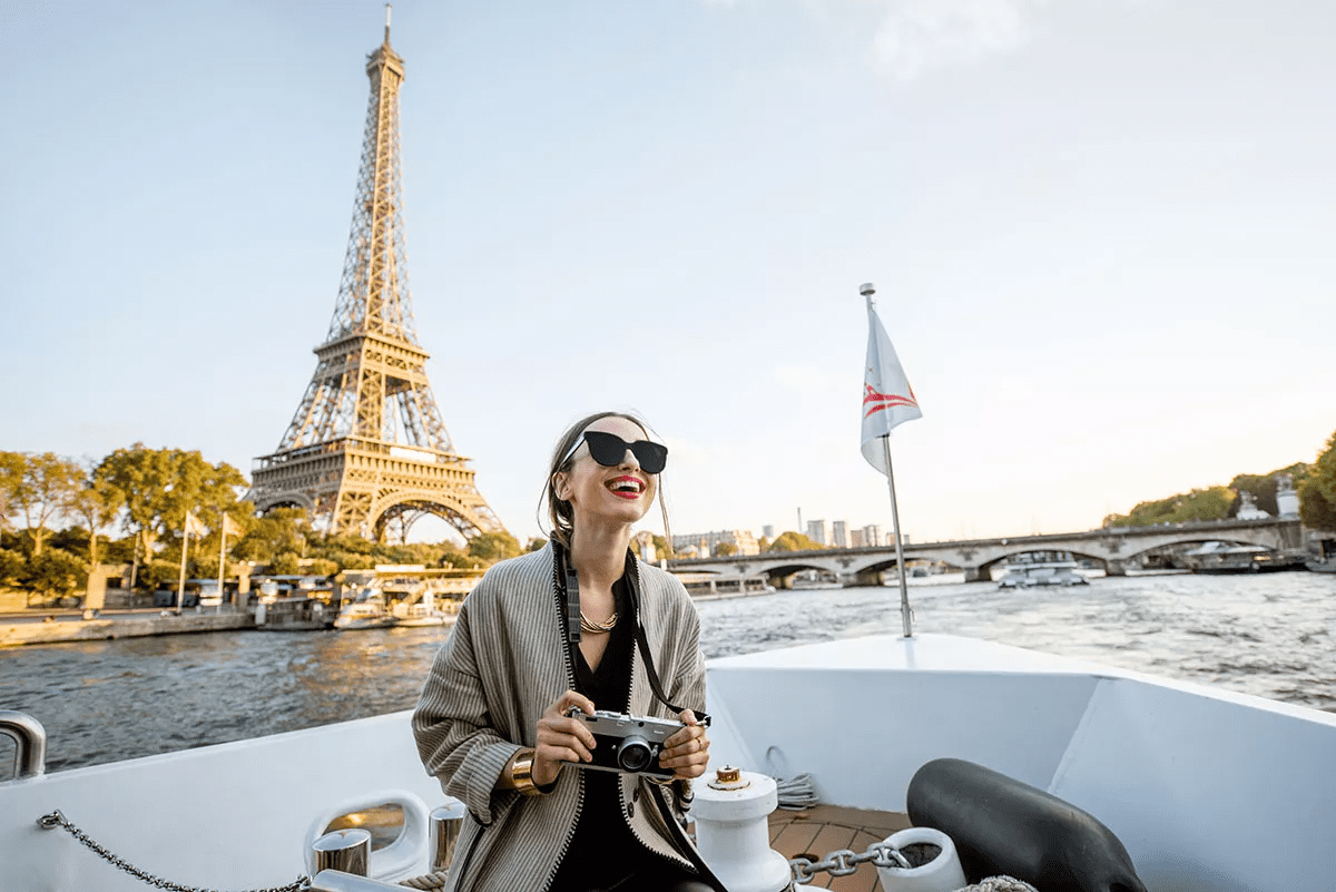 Is Paris Safe for solo female travelers